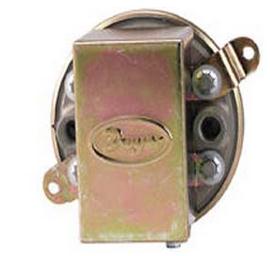 Dwyer _P1910-00 i
