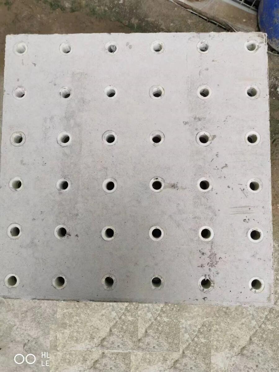VV^