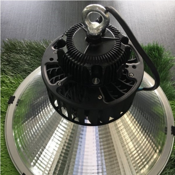 LEDw^@^}ß200W