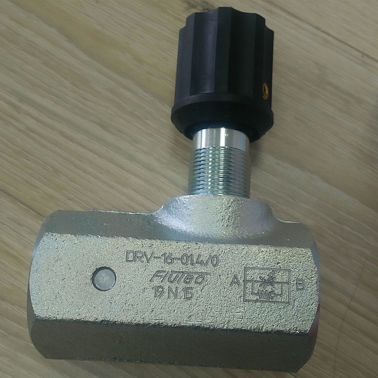 FLUTECFLUTEC{y