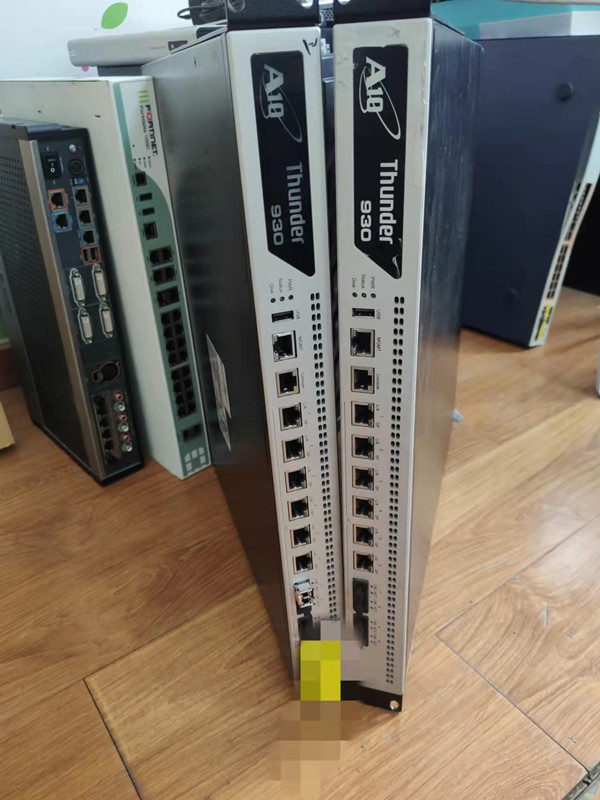 A10 THUNDER 940 ADC ؓdS